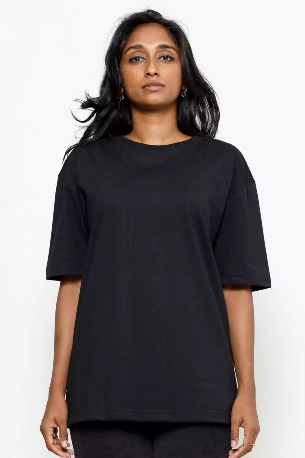 PLAIN BLACK OVERSIZED TEES