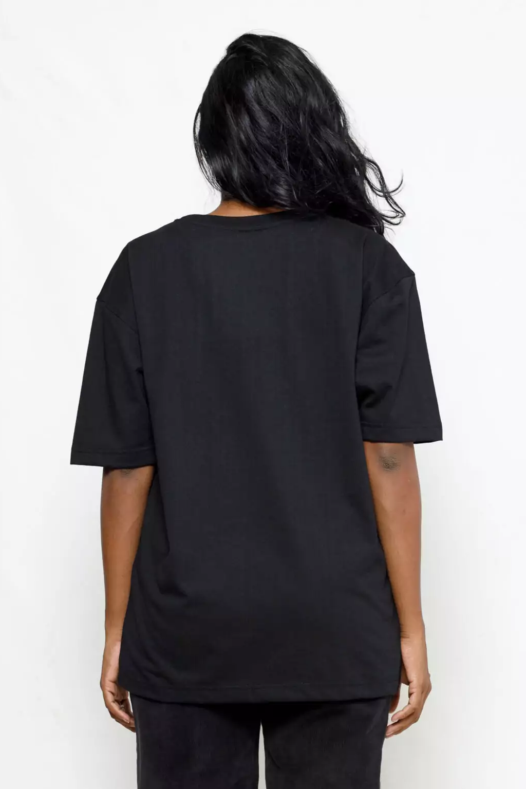 PLAIN BLACK OVERSIZED TEES