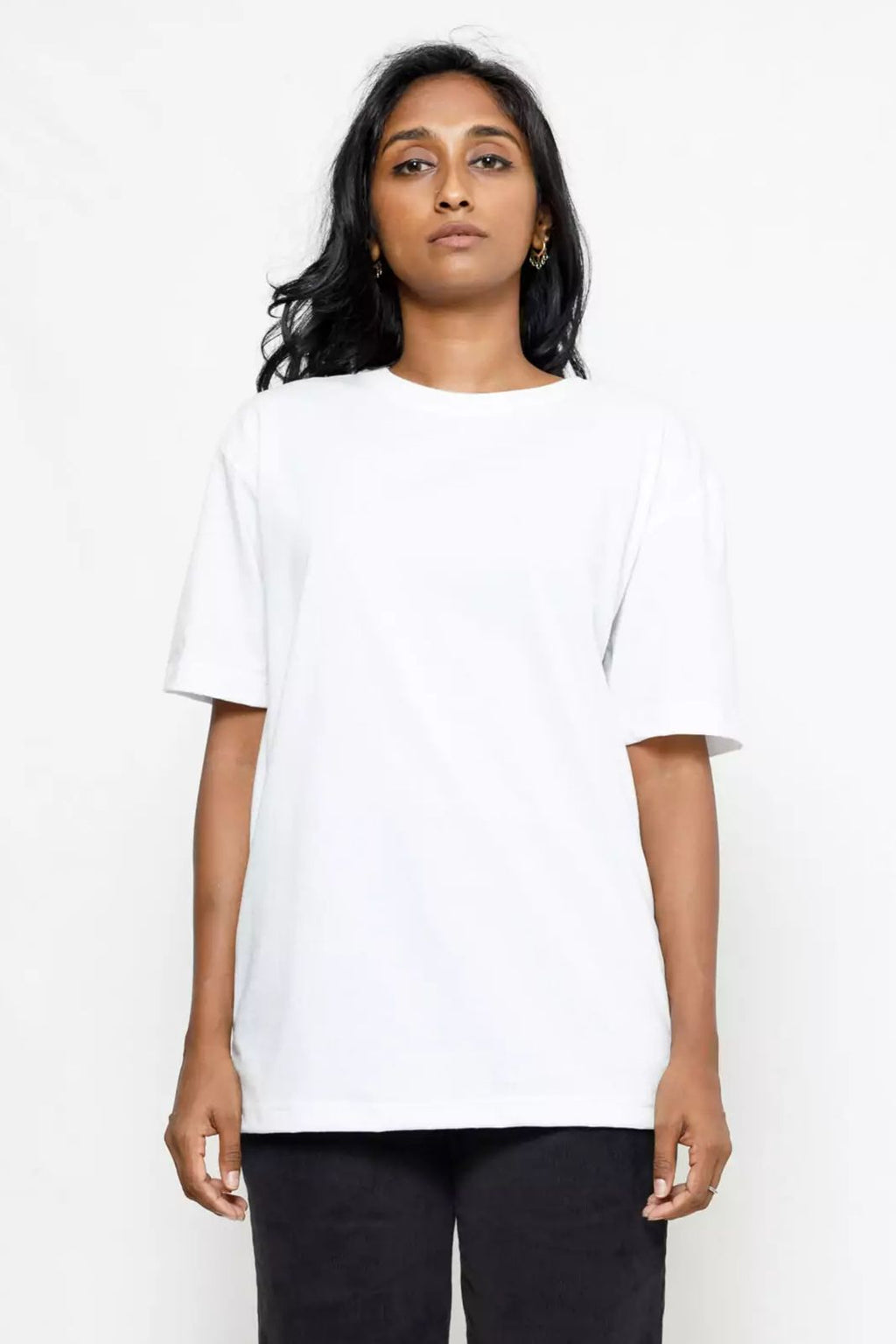 PLAIN WHITE OVERSIZED TEES